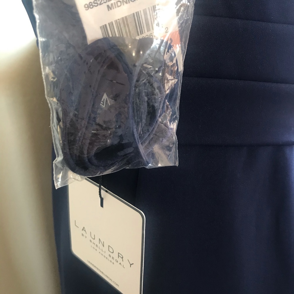 Laundry by Shelli Segal Off the Shoulder Gown - 2 - Picture 6 of 8
